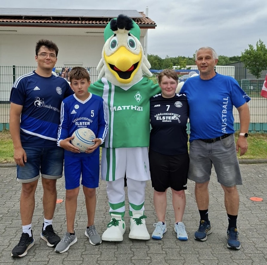 5.7.25: Beim Zeppelinringfest mit einer Faustball Kleinfeld-Aktion am Start …