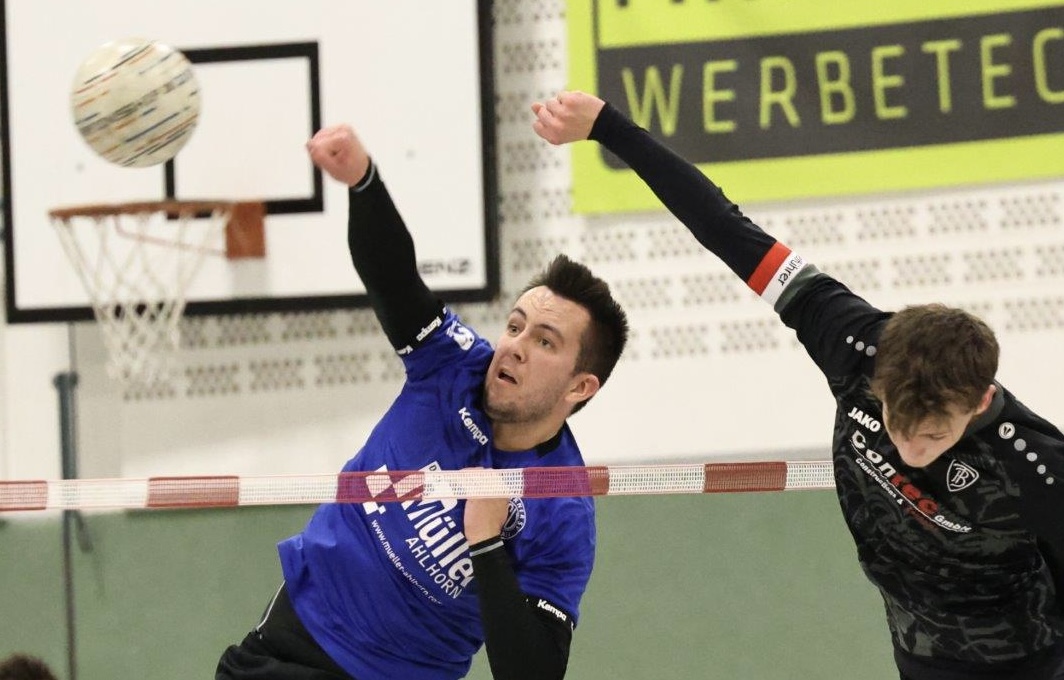 15.11.25: Jan Hermes beim Angriff (Foto: Kurt Peters)