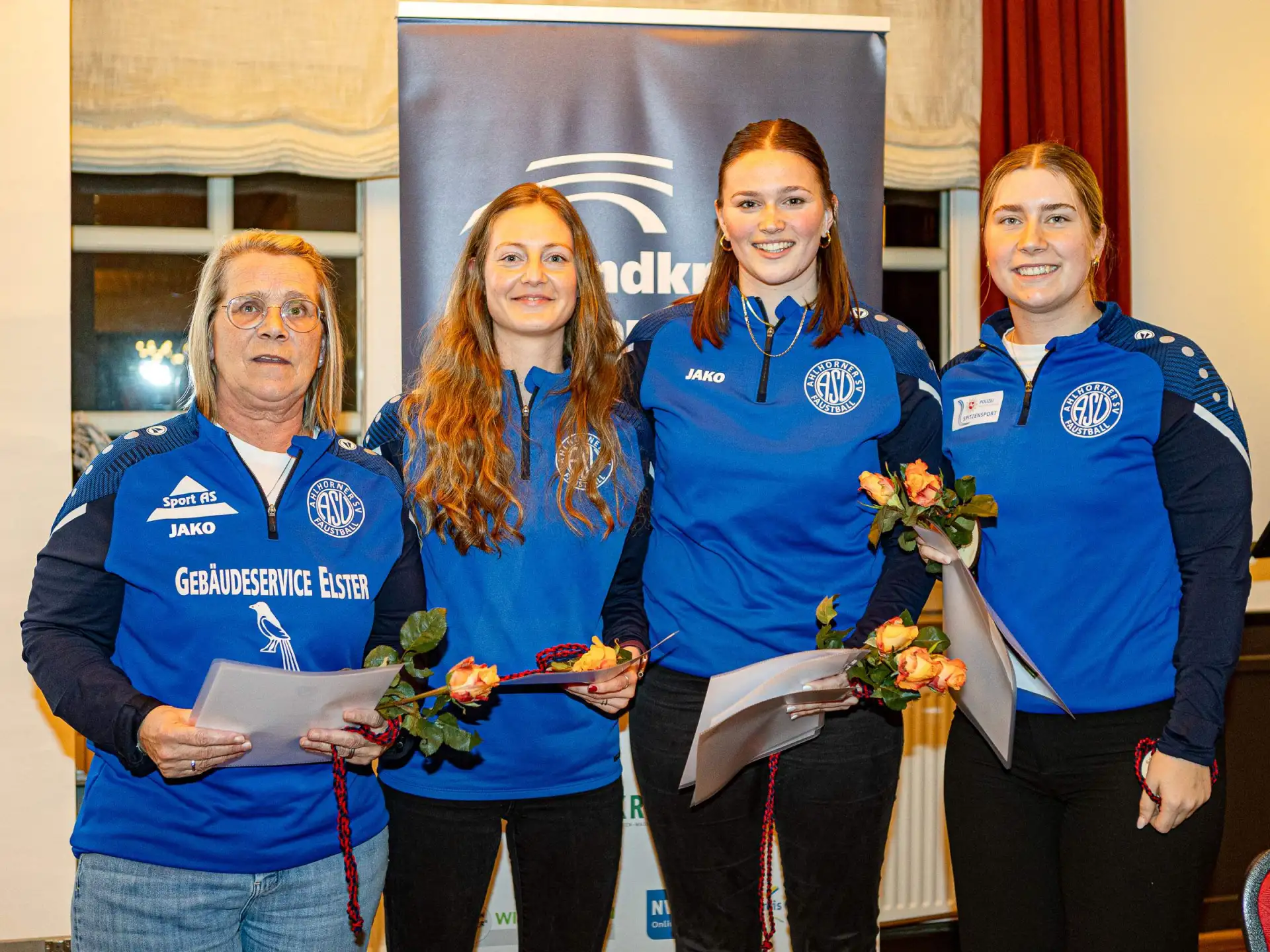 16.03.26: Bei der Sportlerwahl der NWZ im Landkreis Oldenburg wurde unser Frauenteam zur Mannschaft des Jahres gewählt...