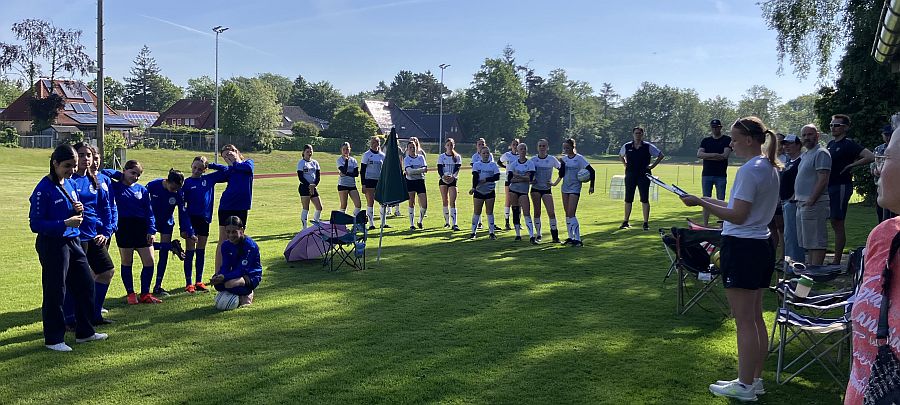 23.05.26: Sarah eröffnet den Spieltag der wU14 in Ahlhorn - mit insgesamt 6 Mannschaften...