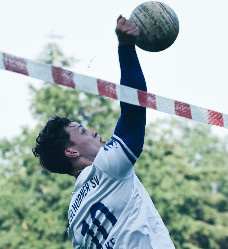 26.06.26: Ole Wilke mit einer starken Leistung im Spiel gegen den VfL Kellinghusen - 5:2 nach einer wahren Hitzeschlacht für unsere Mannschaft (Foto: Kurt Peters).